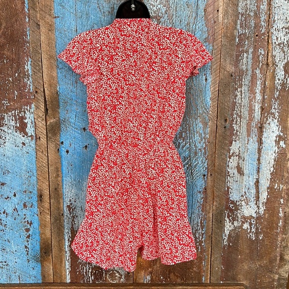 Aakaa Red Floral Romper Shorts Size Medium - Picture 6 of 7
